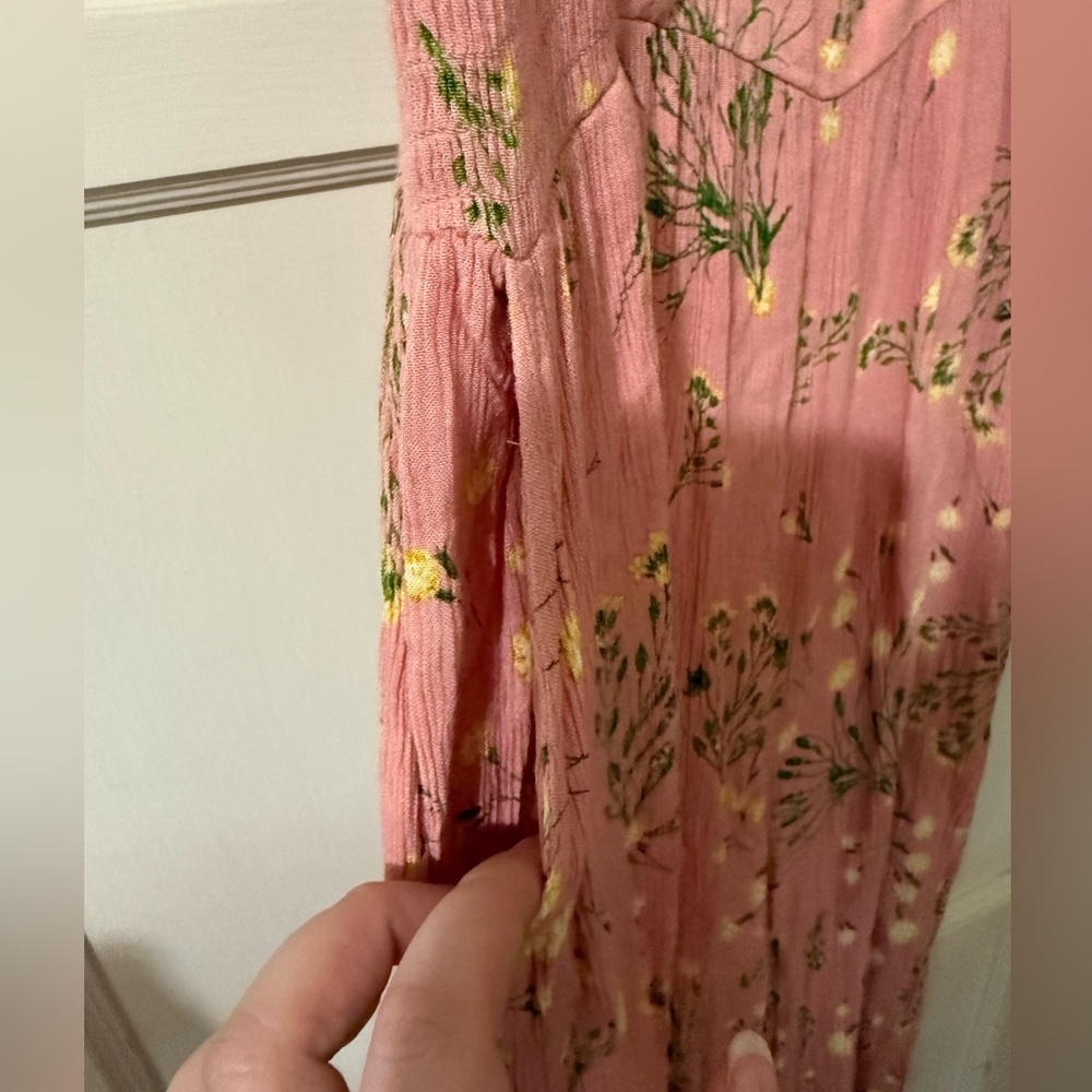 Boutique Pink Floral Jumpsuit Cutout Front Lace Up Back Sz M - Picture 7 of 9
